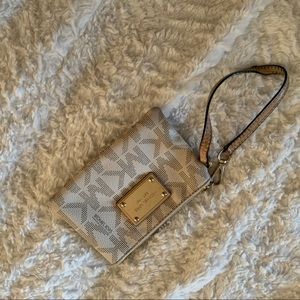 Michael Kors wristlet